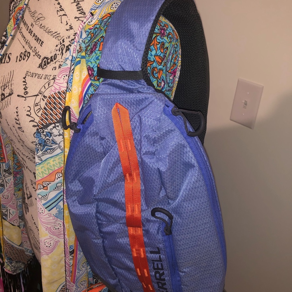 New Merrell cross body bag - Picture 3 of 9